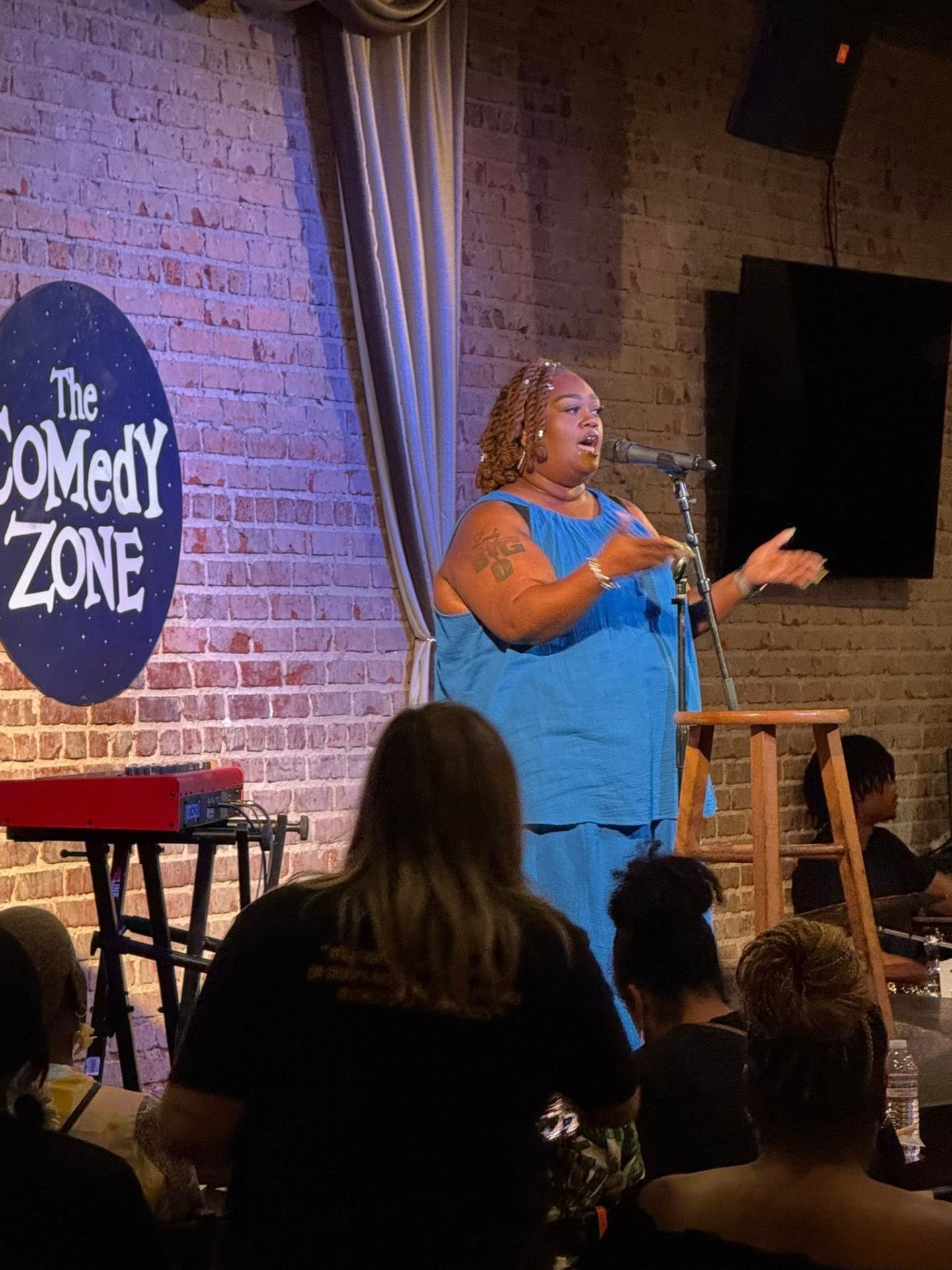 Oneshia performing at The Comedy Zone